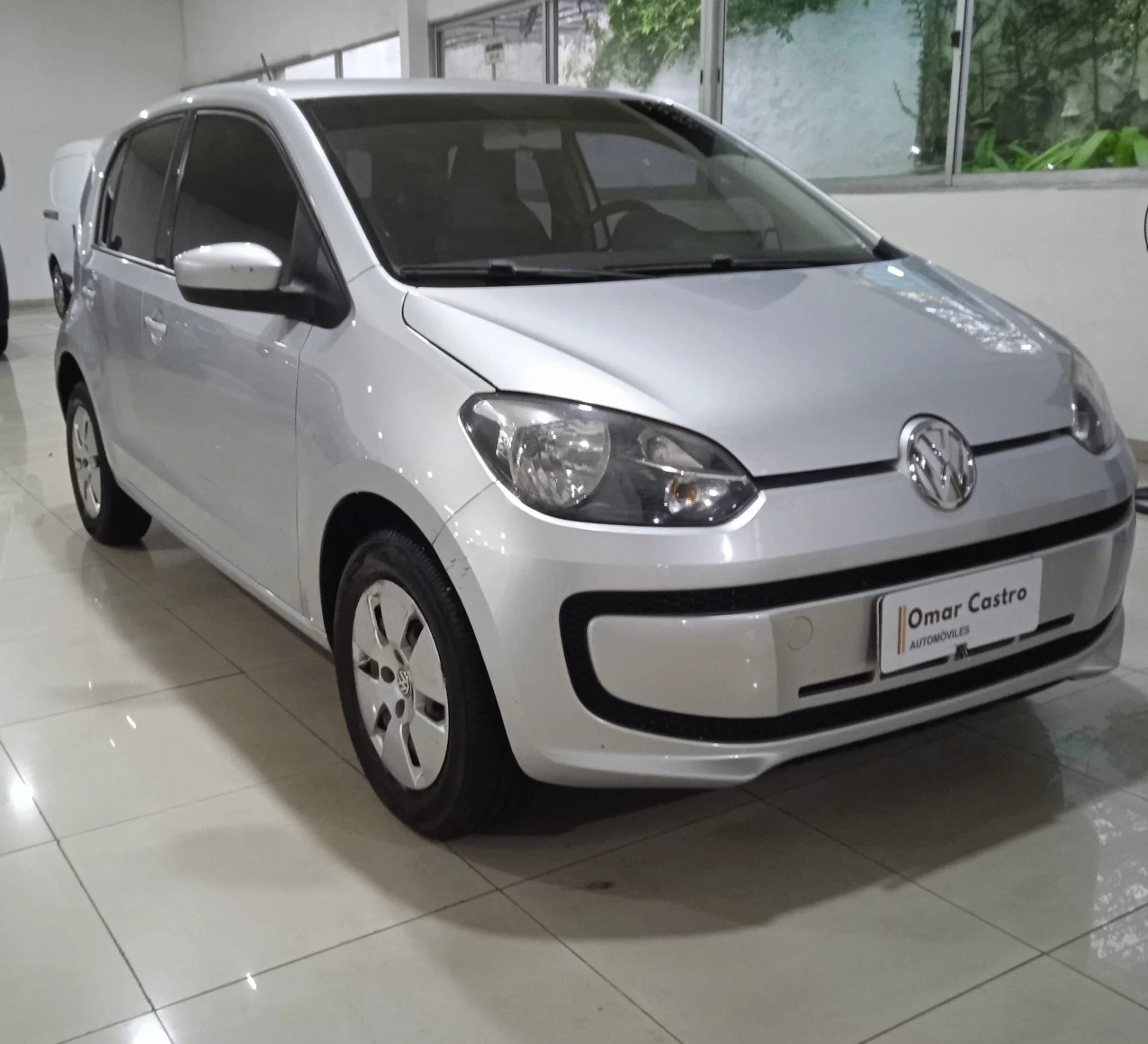 Volkswagen Move Up 2016
