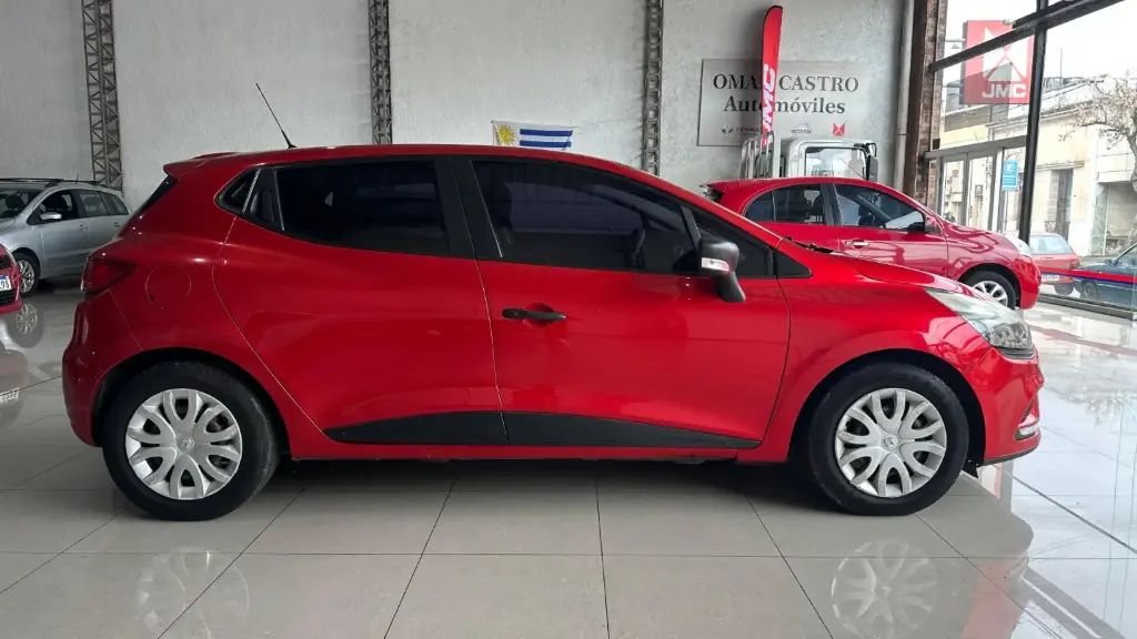RENAULT CLIO IV - USD 14.900