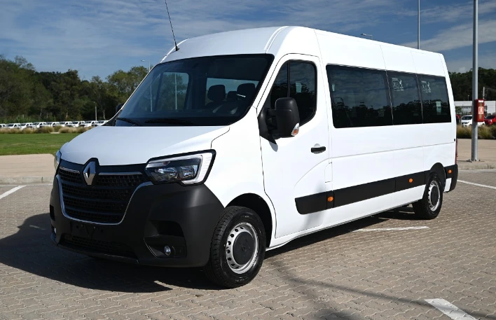 NUEVA MASTER L3H2 Minibus - USD 53.000