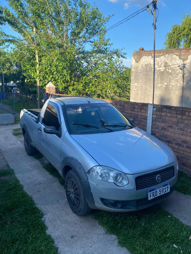 Fiat Strada Pick Up 2010 - 1.4 cc